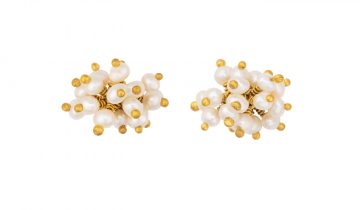 Pompom Pearl Cluster Stud Earrings