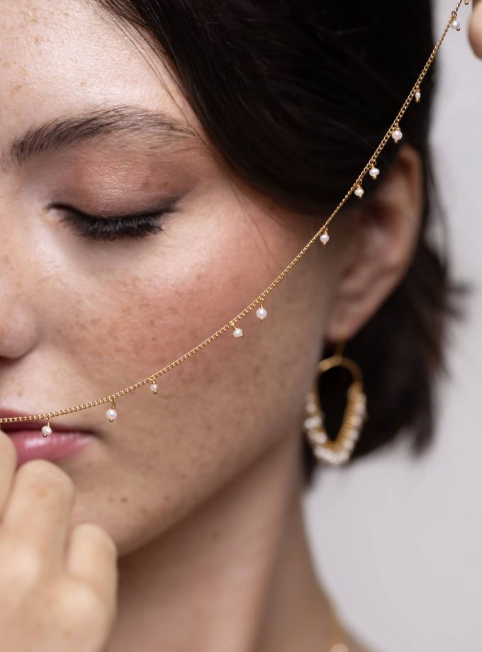 Light Scattered Pearl Necklace in Gold Vermeil